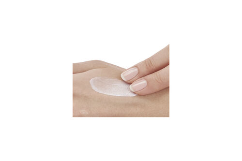 Capital Soleil Anti-&acirc;ge 3-en-1 SPF50 Tube - Anti-&acirc;ge | L'Or&eacute;al Dermatological Beauty Partner Shop