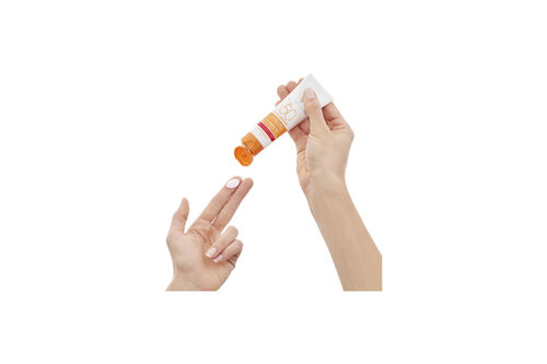 Capital Soleil Anti-&acirc;ge 3-en-1 SPF50 Tube - Anti-&acirc;ge | L'Or&eacute;al Dermatological Beauty Partner Shop